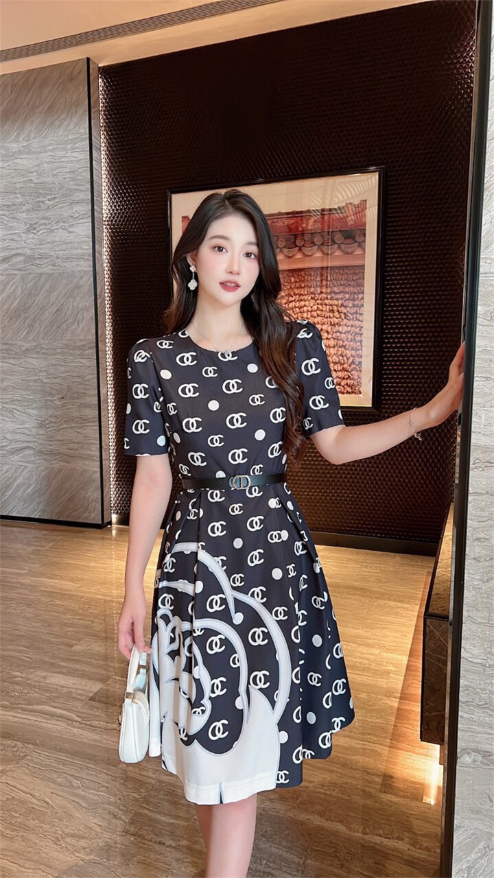 ĐẦM LỤA GUCCI KÈM NỊT CAO CẤP D131